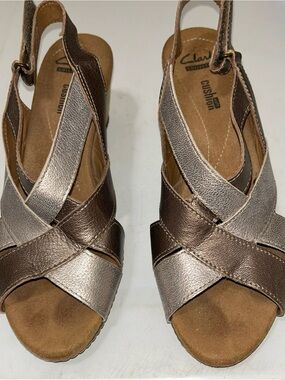 Clarks Women’s Bronze Metallic Slingback Sandals 8.5